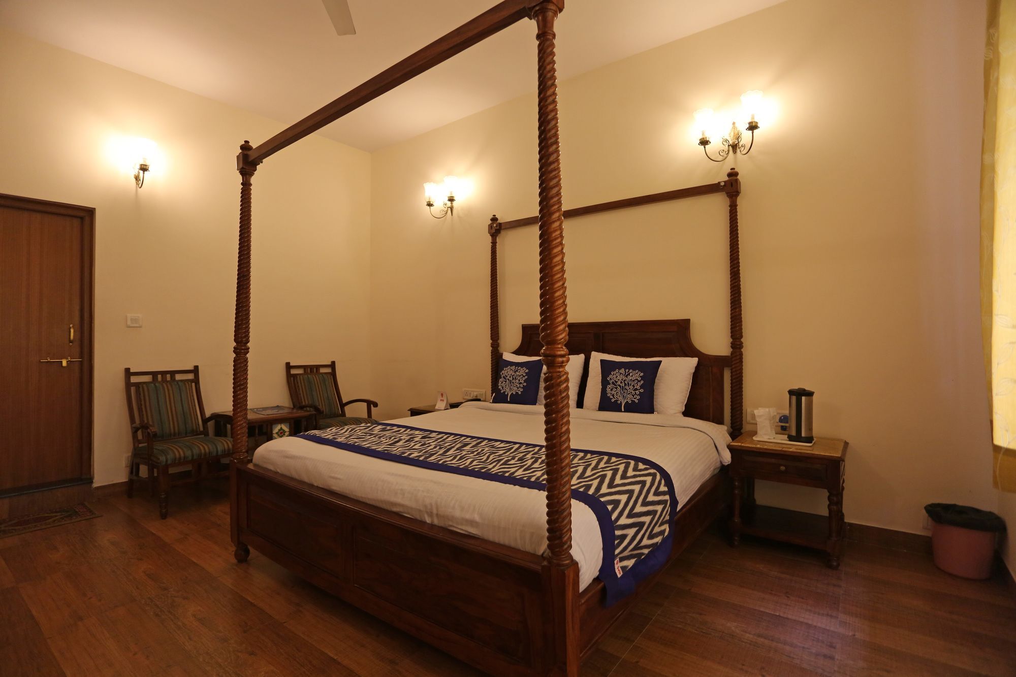 Oyo 6549 Hotel Gorbandh Маунт Абу Екстериор снимка