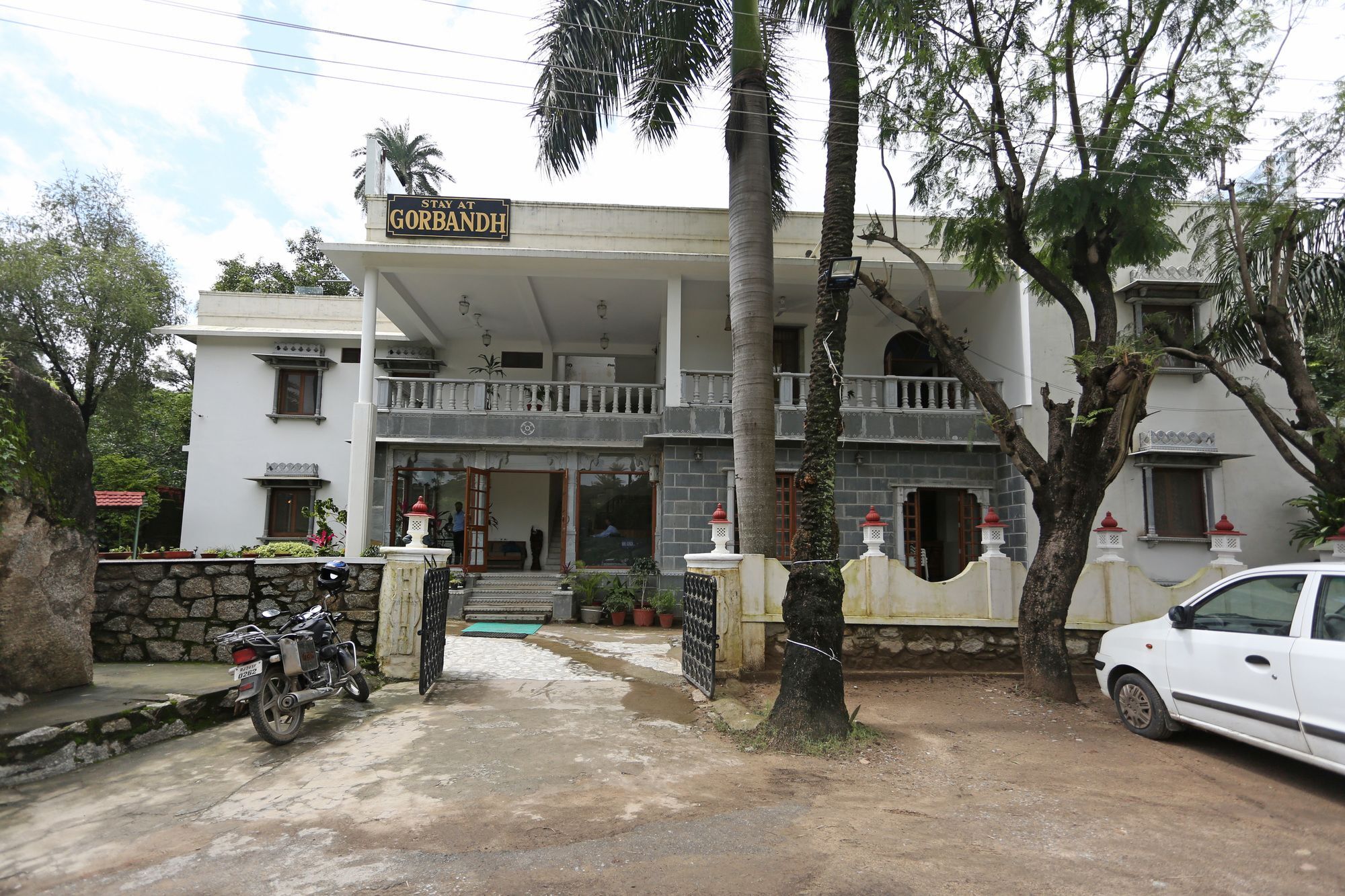 Oyo 6549 Hotel Gorbandh Маунт Абу Екстериор снимка
